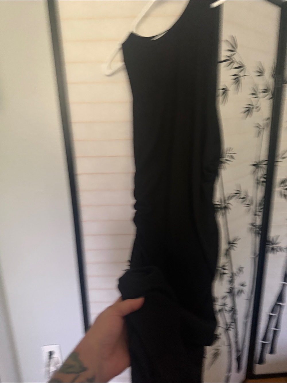 Black Sleeveless Bodycon Dress